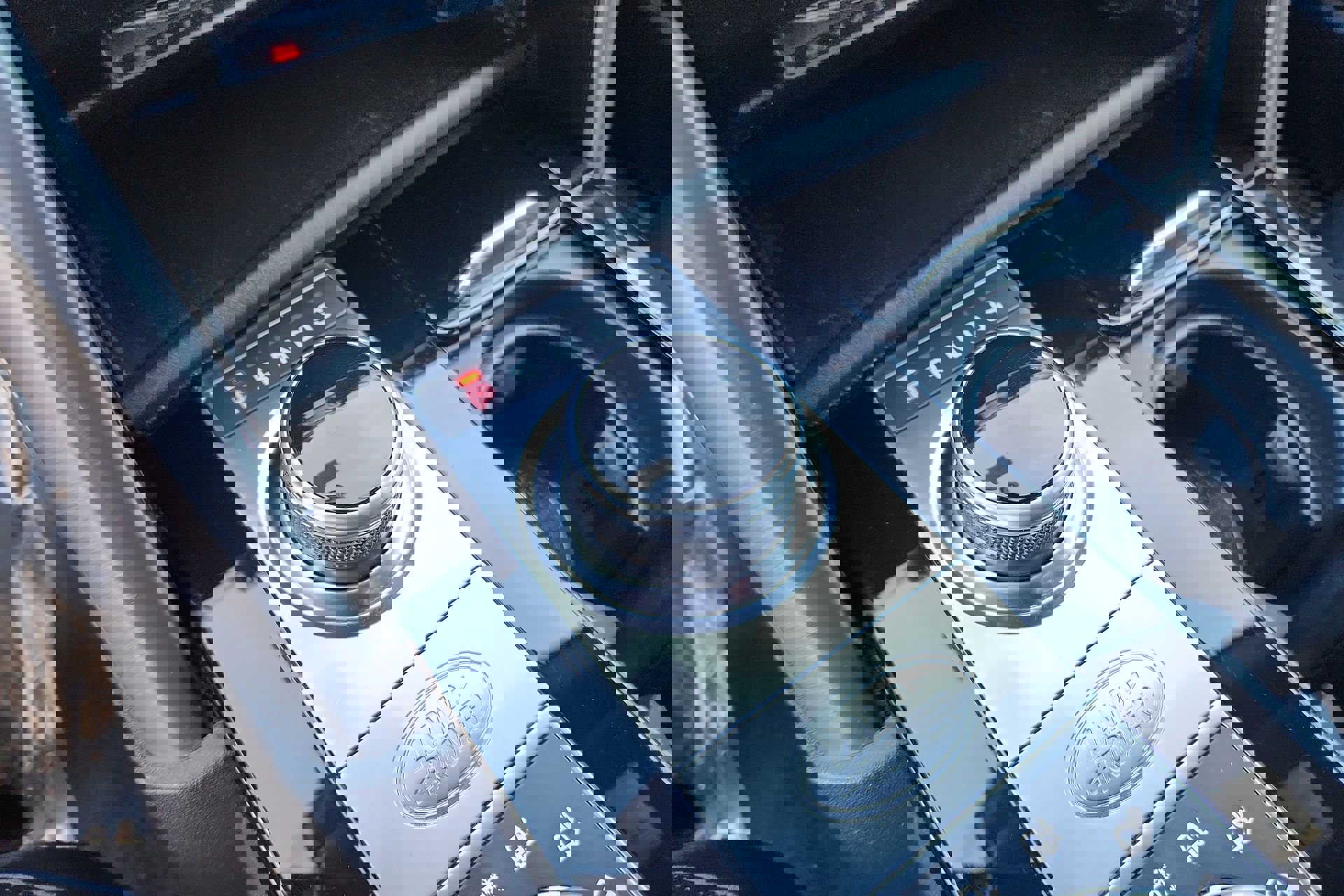 Used 2019 Land Rover Discovery HSE image 22