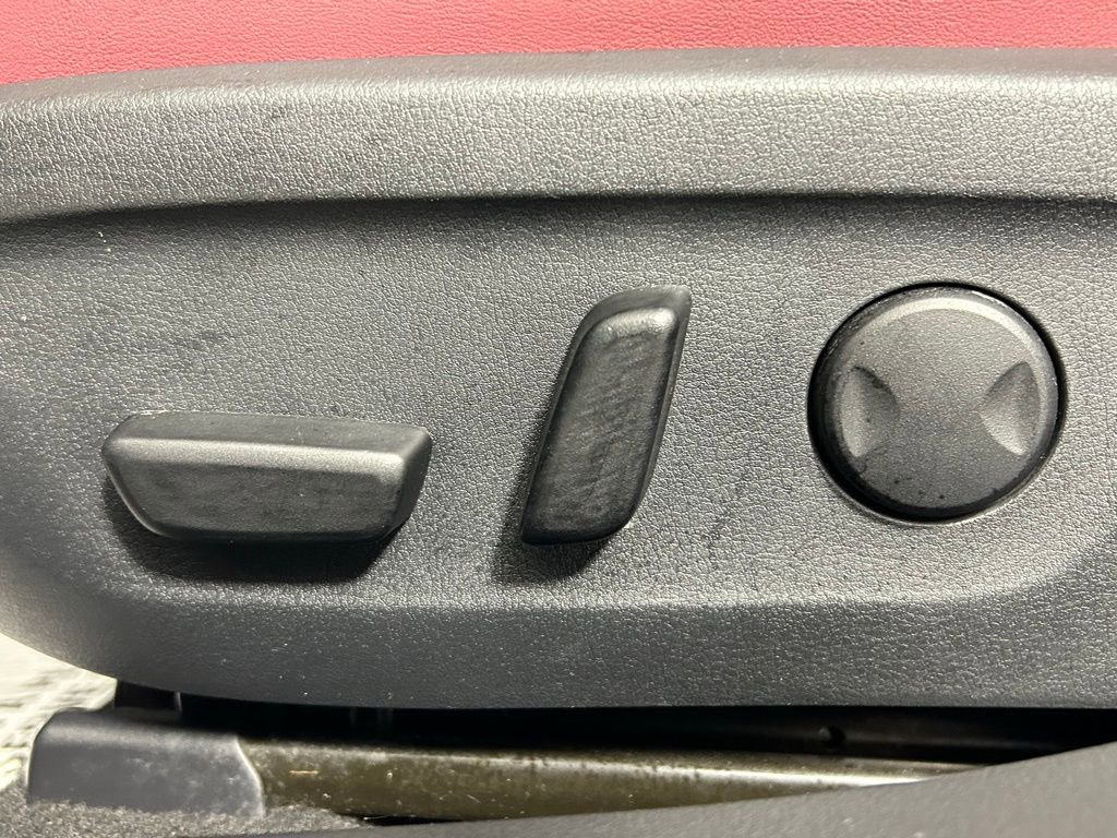 Used 2023 MAZDA MAZDA3 s image 28