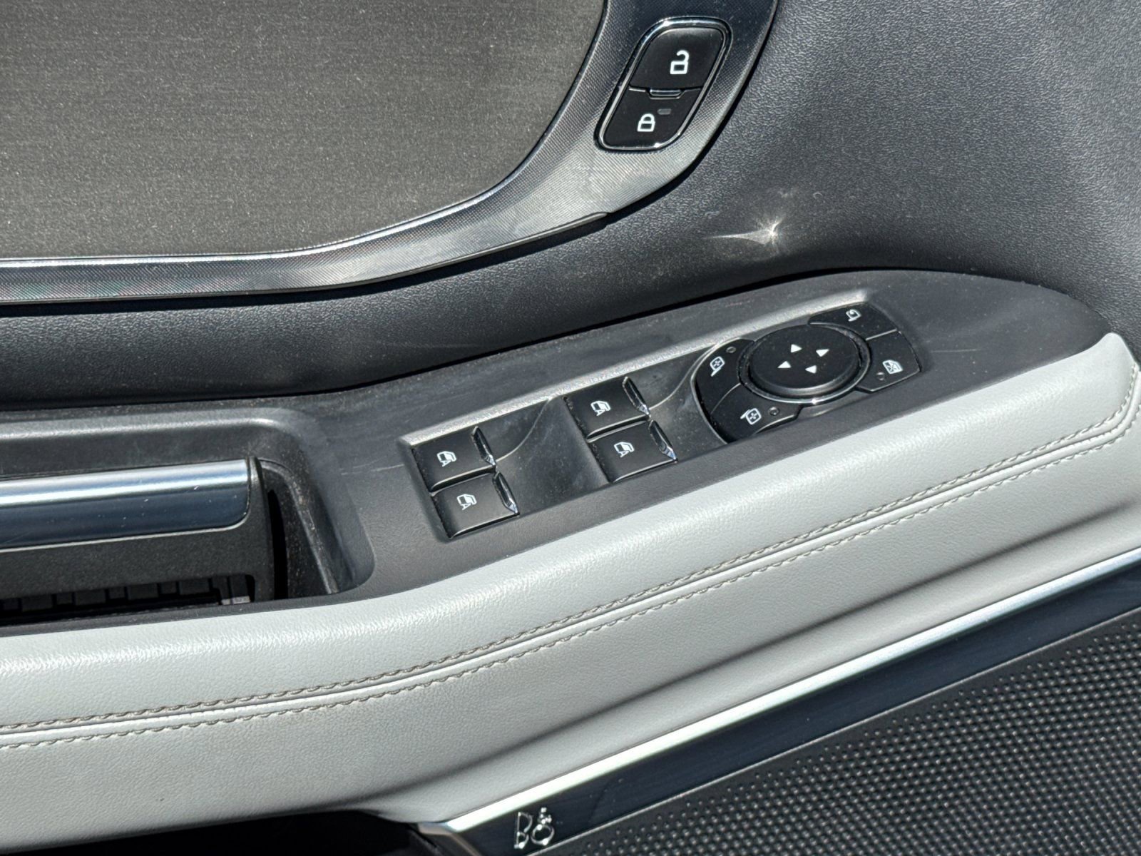 Used 2025 Ford Expedition Max Platinum image 13