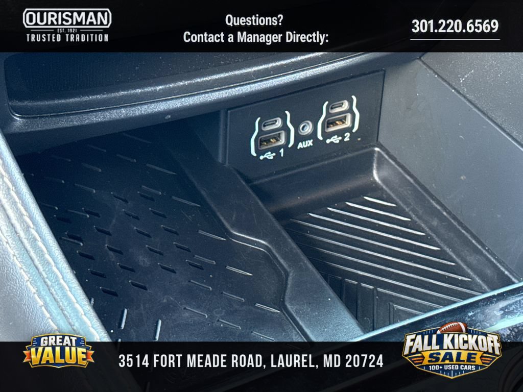 Used 2025 Chrysler Pacifica Limited FWD image 34