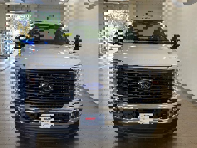 New 2026 Ford F350 XL w/ XL Chrome Package image 3