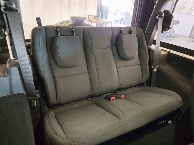 Used 2019 Jeep Wrangler Sport image 12