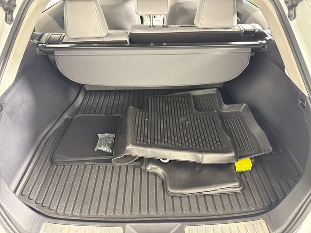 Certified 2024 Toyota Venza XLE AWD/4WD image 19