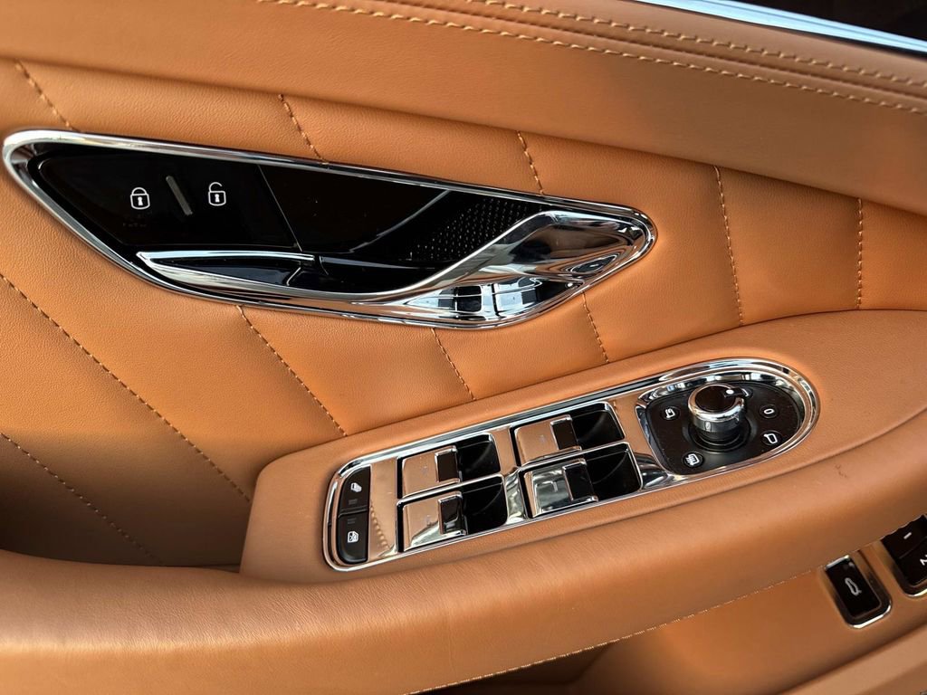 Used 2024 Bentley Continental GT image 14