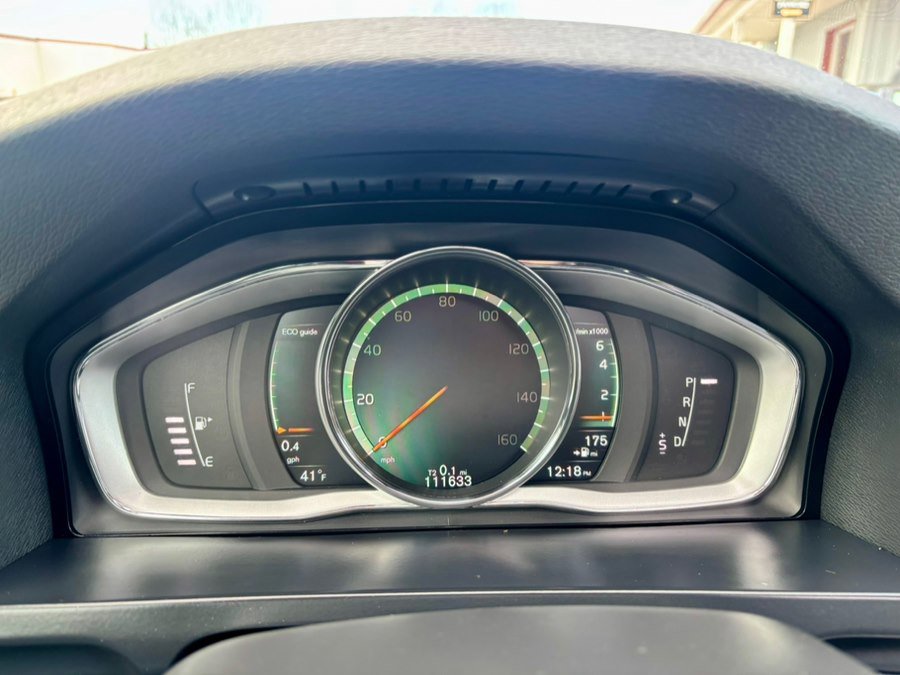 Used 2018 Volvo V60 T5 Cross Country w/ Convenience Package AWD/4WD image 18