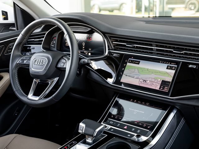 Used 2024 Audi Q8 Premium Plus AWD/4WD image 35