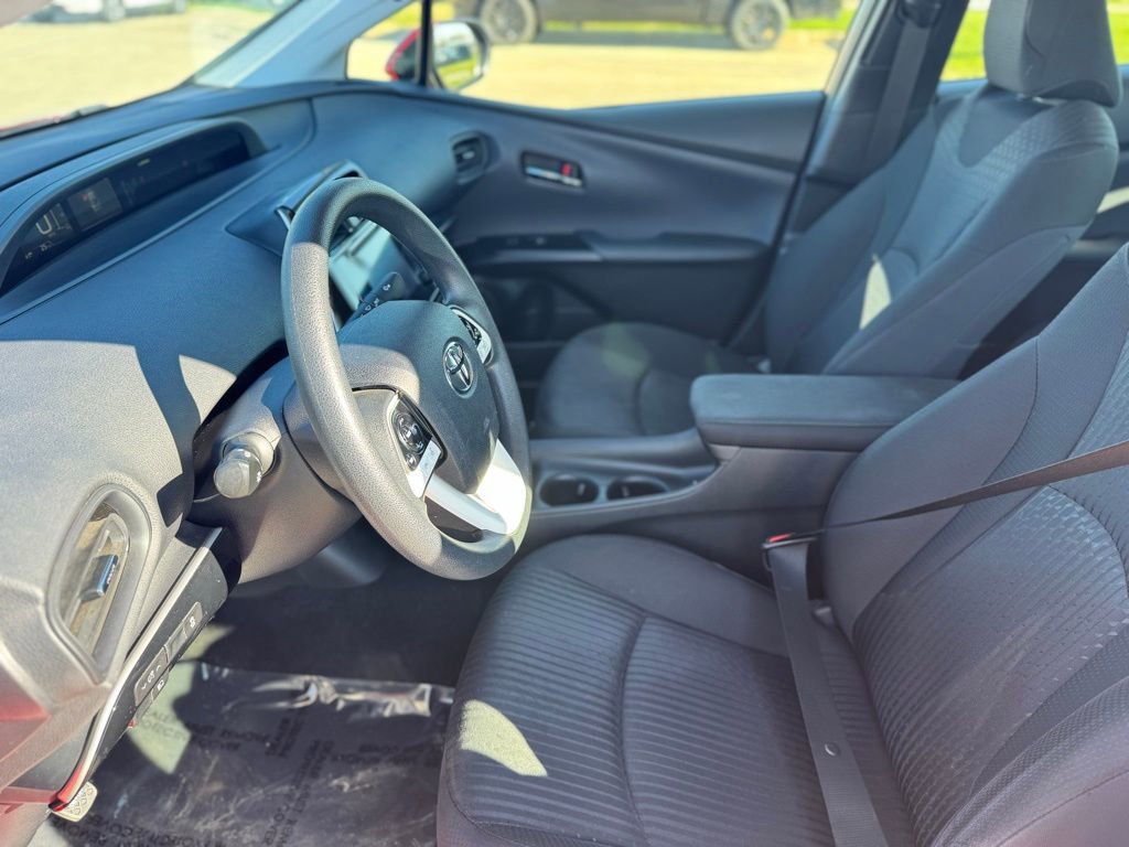 Used 2017 Toyota Prius One FWD image 7