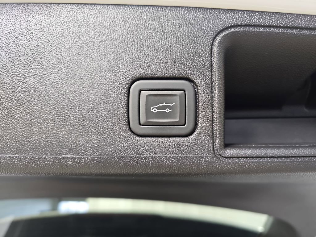 Certified 2023 GMC Terrain SLE w/ Driver Convenience Package image 17