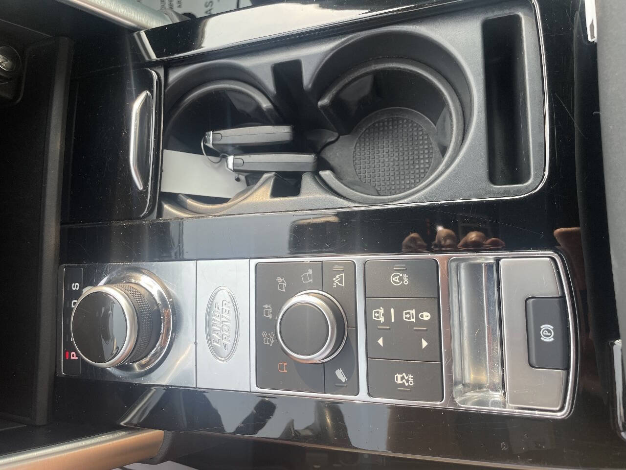 Used 2019 Land Rover Discovery HSE AWD/4WD image 25