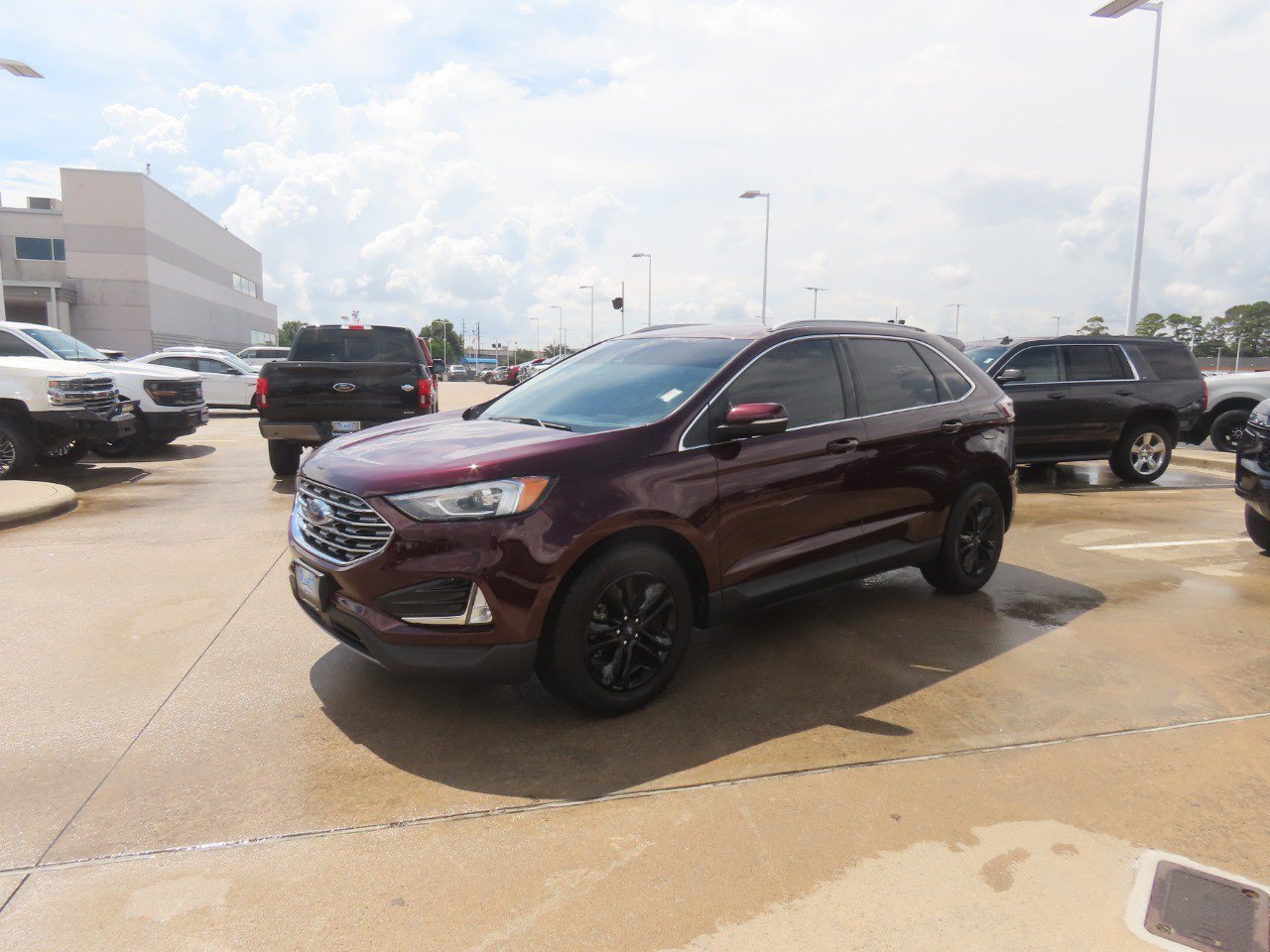 Used 2020 Ford Edge SEL w/ Convenience Package FWD image 2