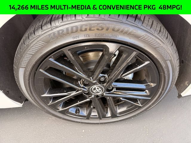 Used 2025 Toyota Camry SE FWD image 25