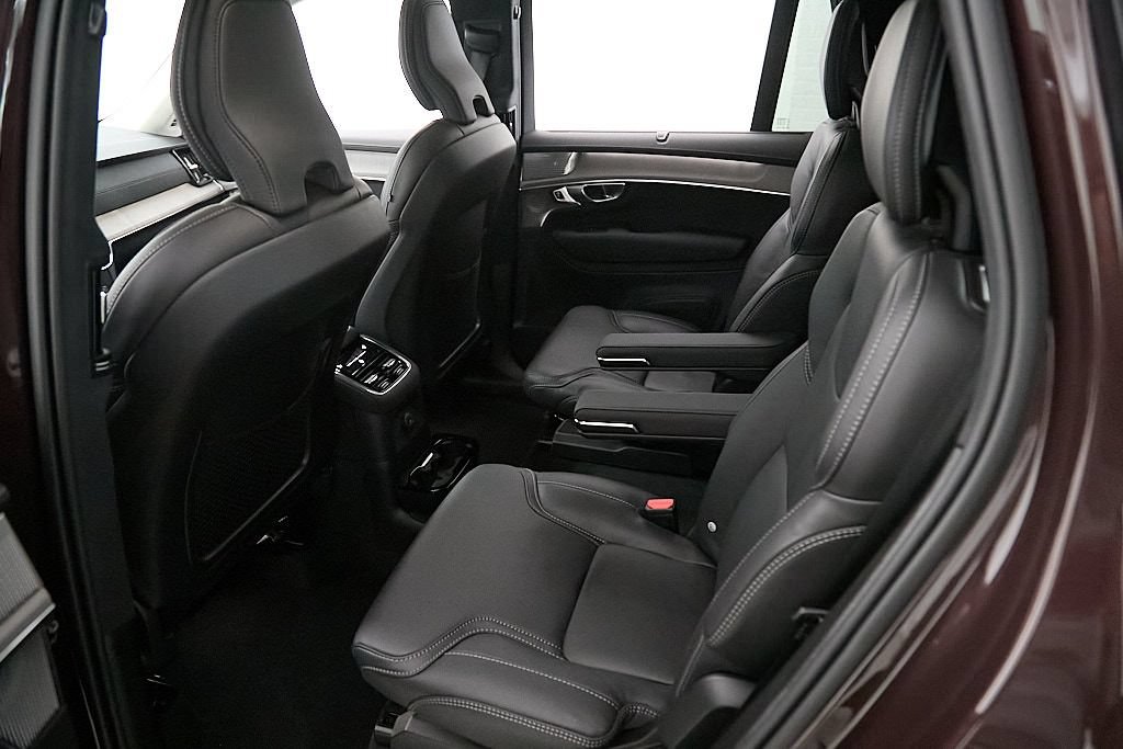 Certified 2025 Volvo XC90 T8 Ultra AWD/4WD image 22