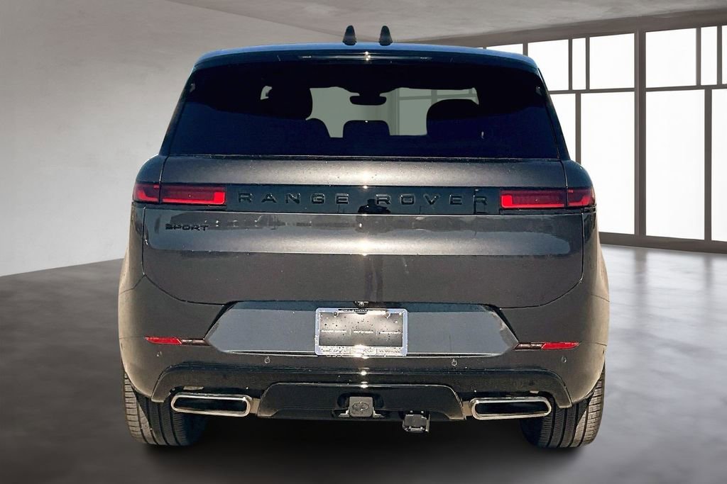 Used 2025 Land Rover Range Rover Sport Dynamic SE image 4