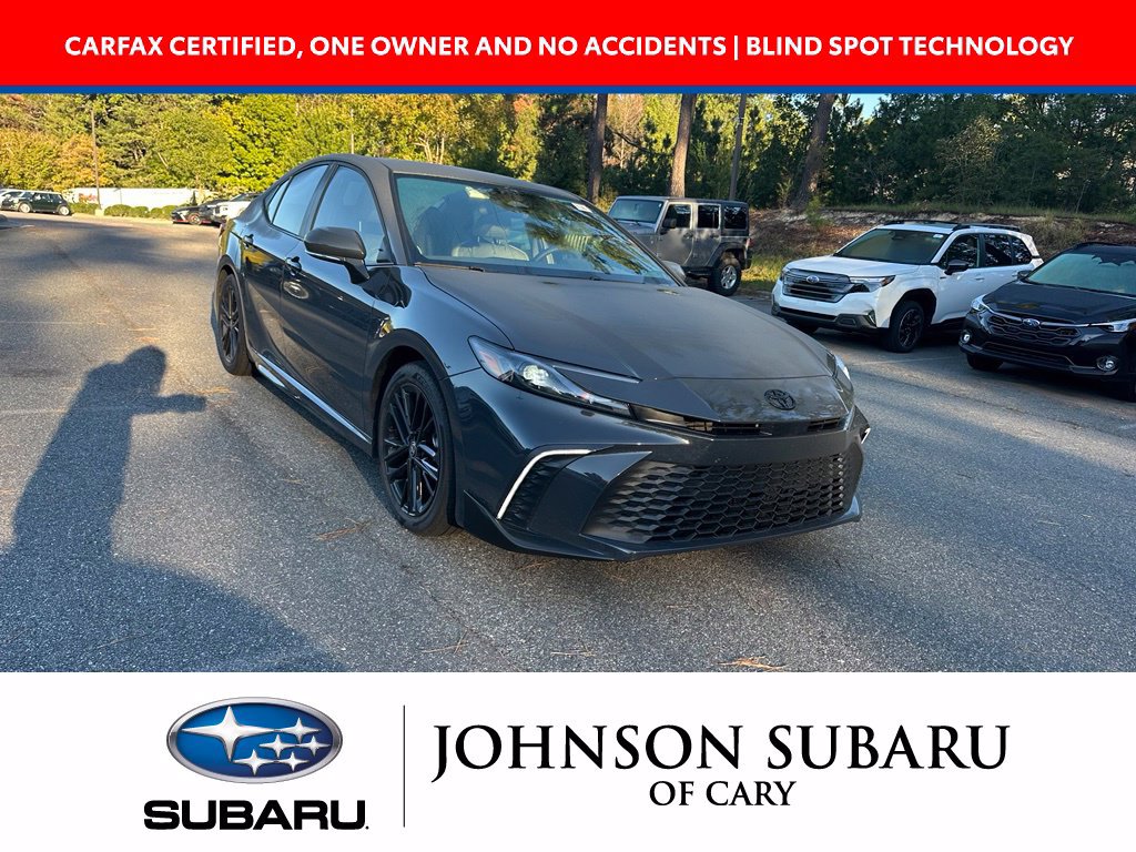 Used 2026 Toyota Camry SE FWD image 1