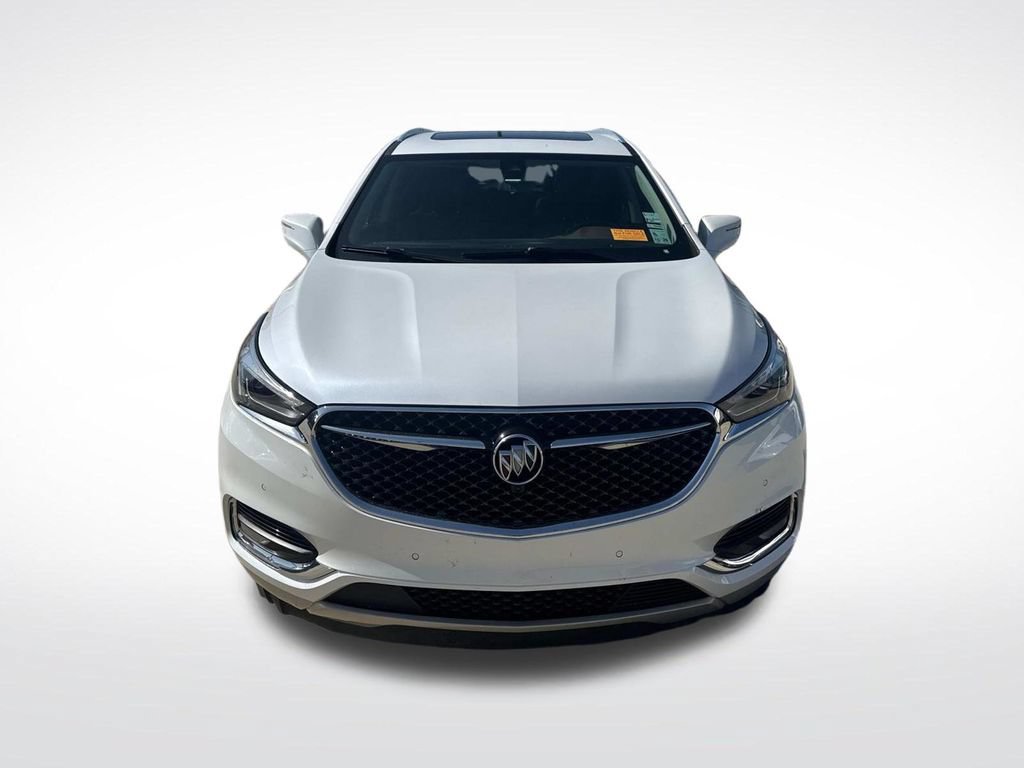 Used 2018 Buick Enclave Avenir w/ Avenir Technology Package FWD image 2