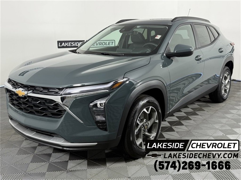 New 2025 Chevrolet Trax LT w/ Driver Confidence Package