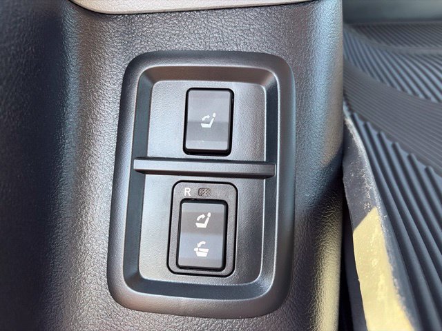 Used 2021 Toyota Sequoia Platinum AWD/4WD image 53
