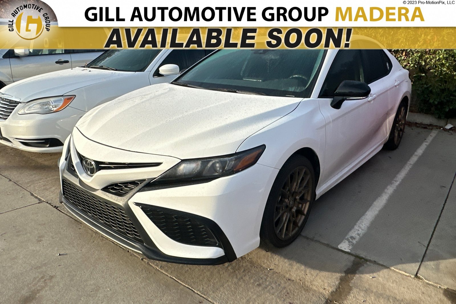 Used 2024 Toyota Camry SE image 1