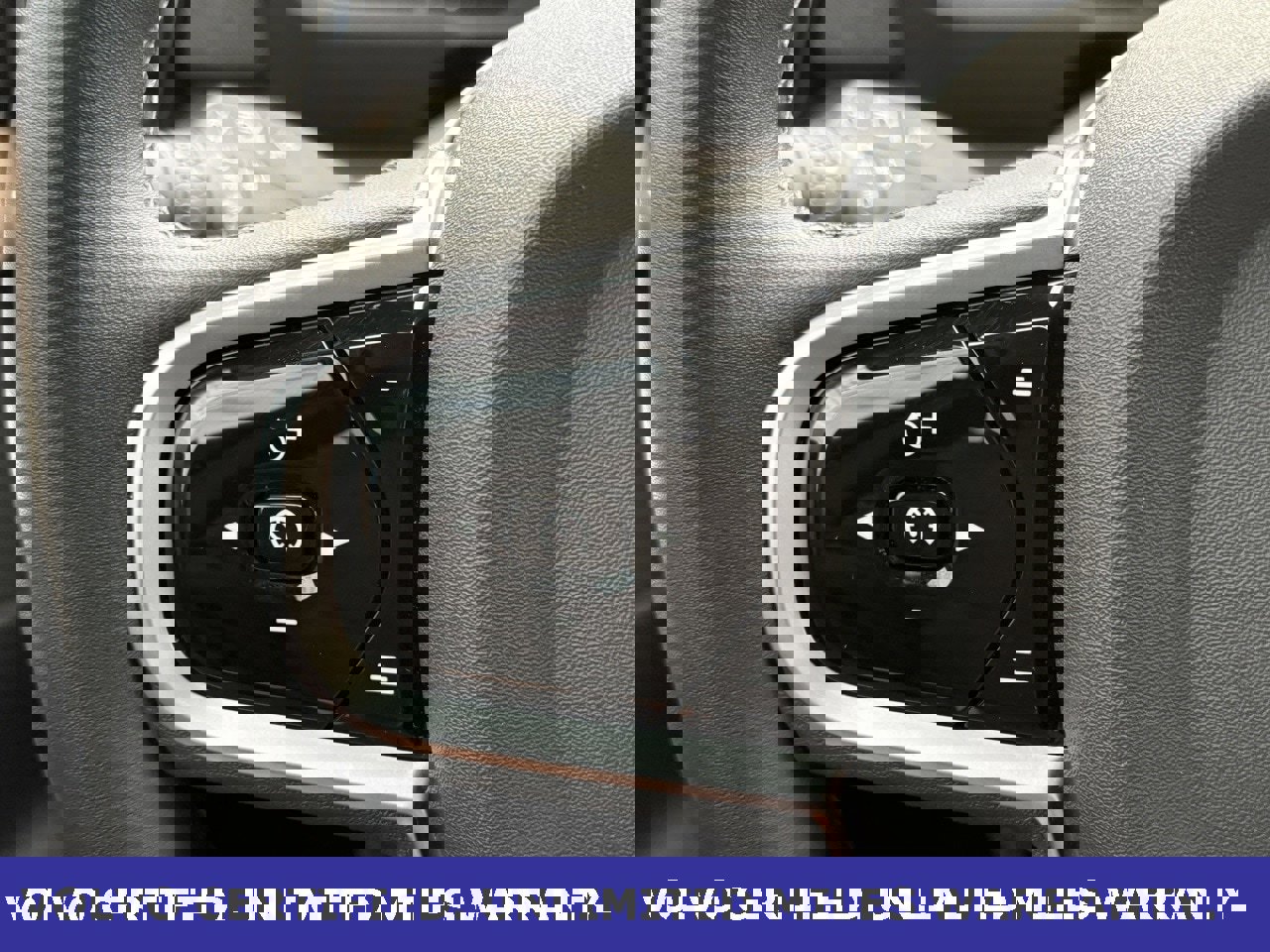 Certified 2025 Volvo XC90 B6 Plus image 18