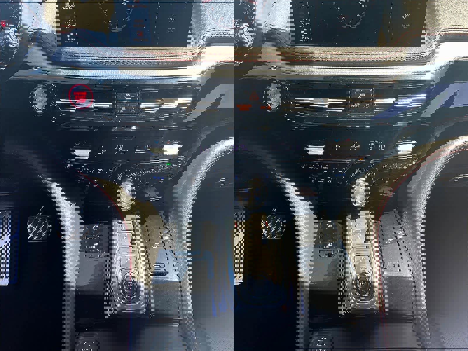 Used 2025 Acura MDX A-Spec image 34