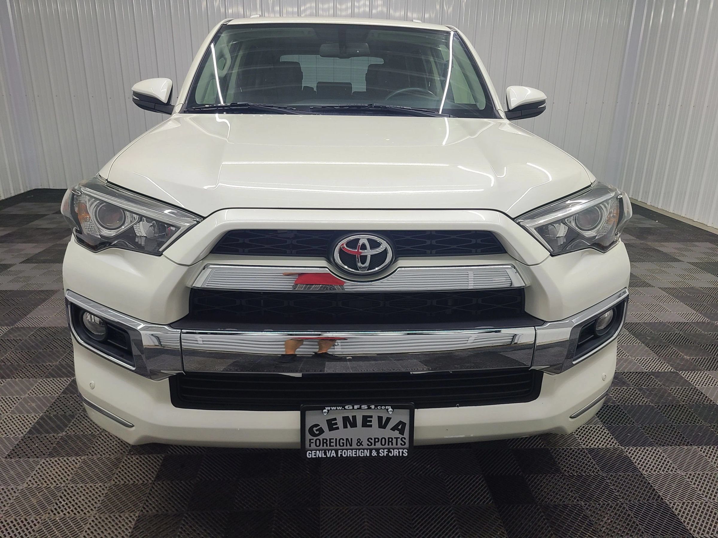 Used 2016 Toyota 4Runner Limited AWD/4WD image 6