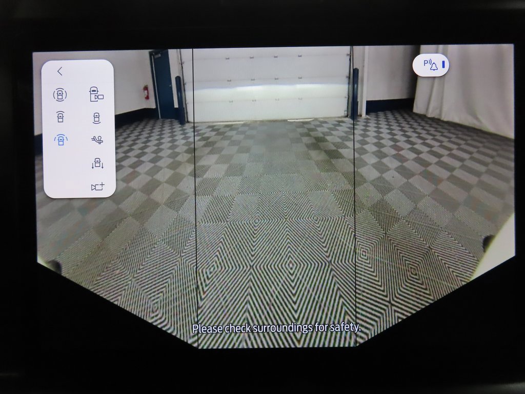 Used 2025 Ford F250 Platinum image 17