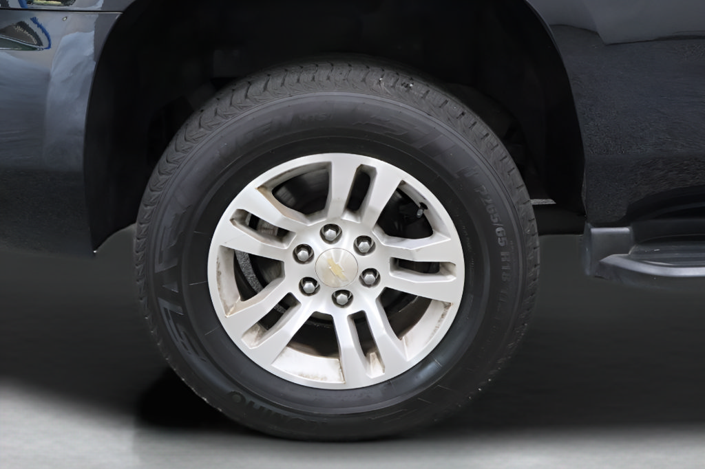 Used 2018 Chevrolet Tahoe LS AWD/4WD image 33