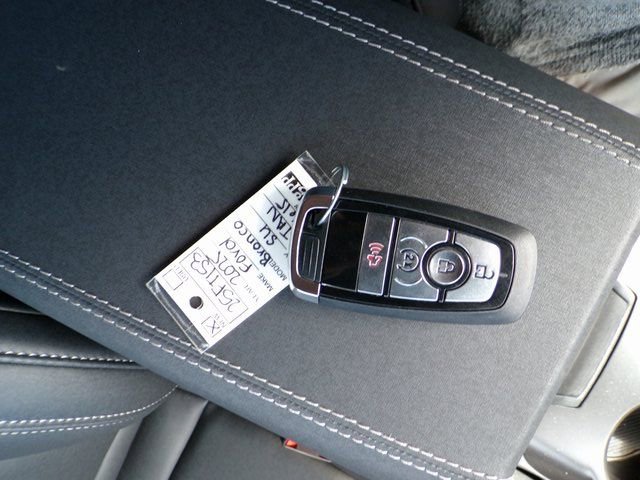 New 2025 Ford Bronco Badlands image 24