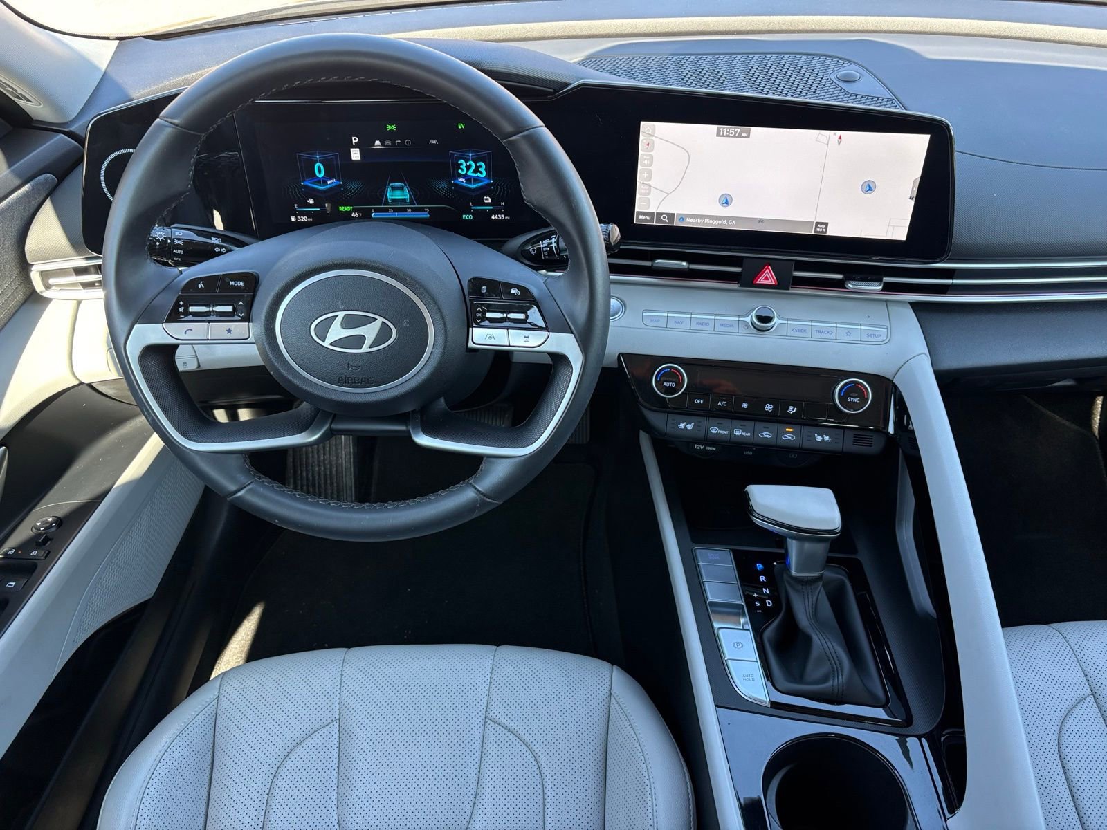 New 2025 Hyundai Elantra Limited image 14