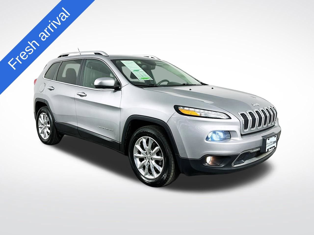 Used 2015 Jeep Cherokee Limited AWD/4WD image 1