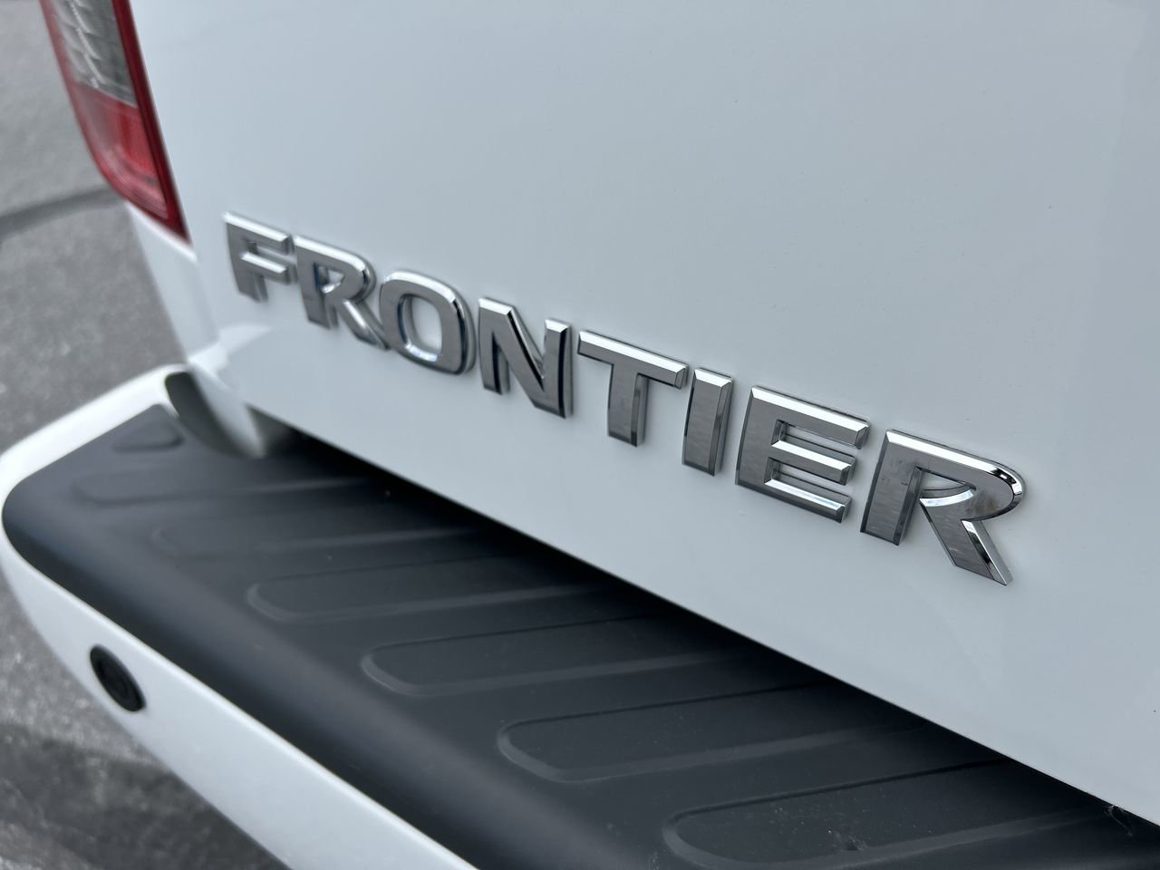 Used 2020 Nissan Frontier SV AWD/4WD image 11