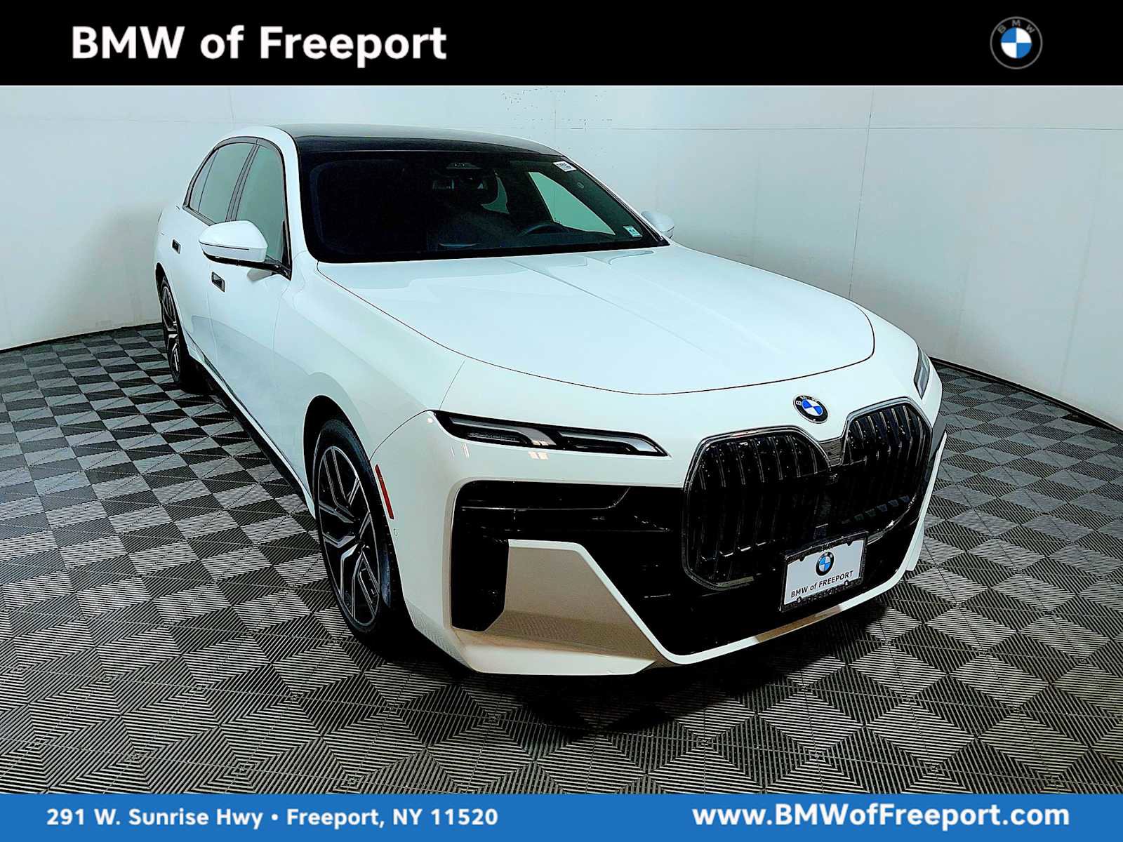 Used 2025 BMW 740i xDrive w/ Premium Package