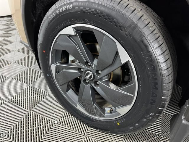 Used 2024 Nissan Rogue SV w/ SV Premium Package AWD/4WD image 14