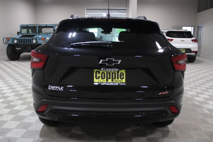 New 2026 Chevrolet Trax RS w/ Sunroof Package FWD image 11