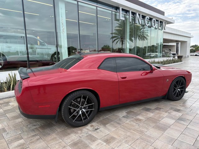 Used 2016 Dodge Challenger R/T Scat Pack RWD image 2