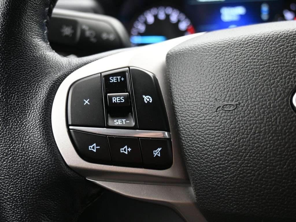 Used 2022 Ford Explorer XLT w/ Equipment Group 202A image 26