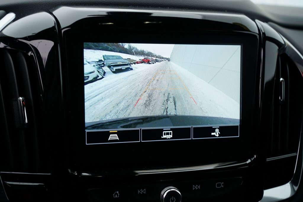 Used 2023 Chevrolet Traverse LT image 38