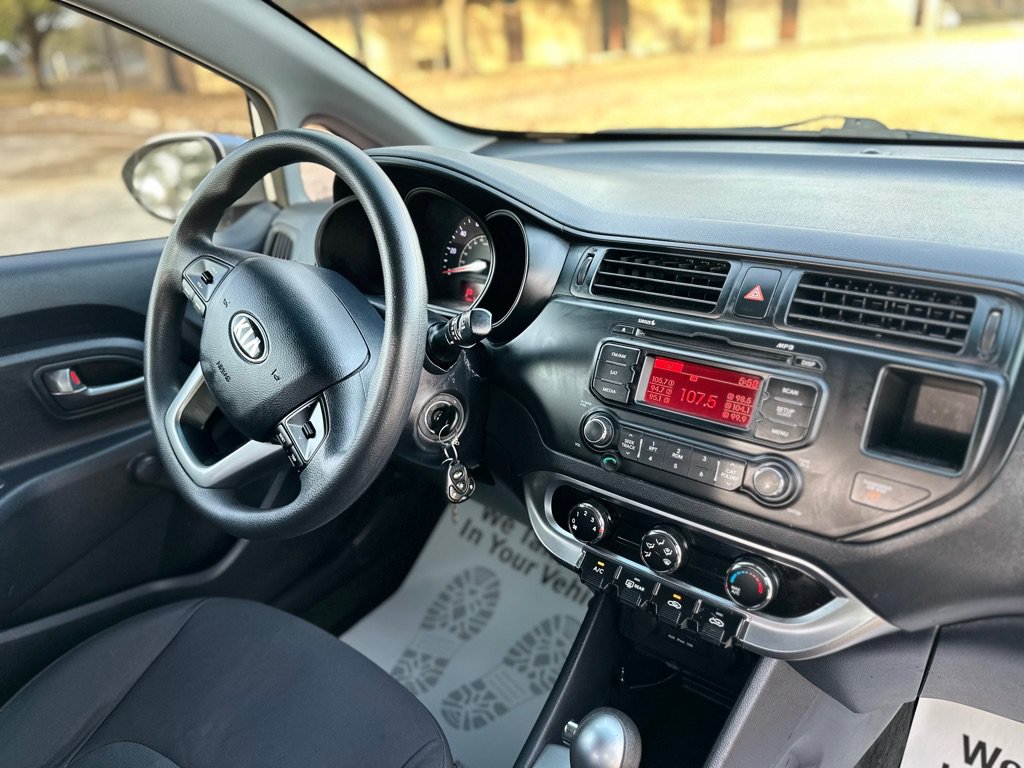 Used 2014 Kia Rio LX FWD image 29