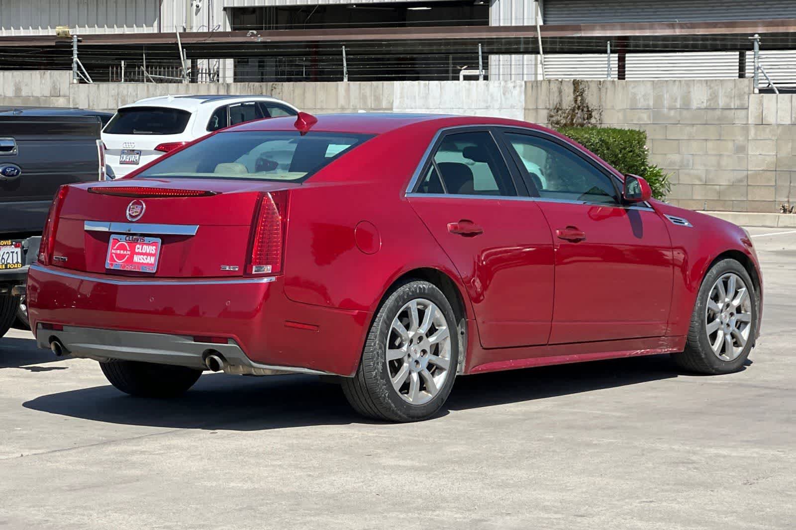 Used 2010 Cadillac CTS Premium image 3