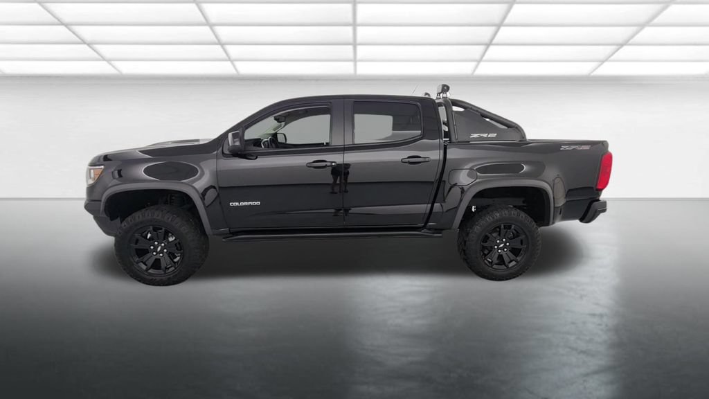 Used 2019 Chevrolet Colorado ZR2 w/ ZR2 Midnight Special Edition AWD/4WD image 4
