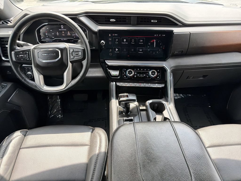 Used 2024 GMC Sierra 1500 Denali AWD/4WD image 2