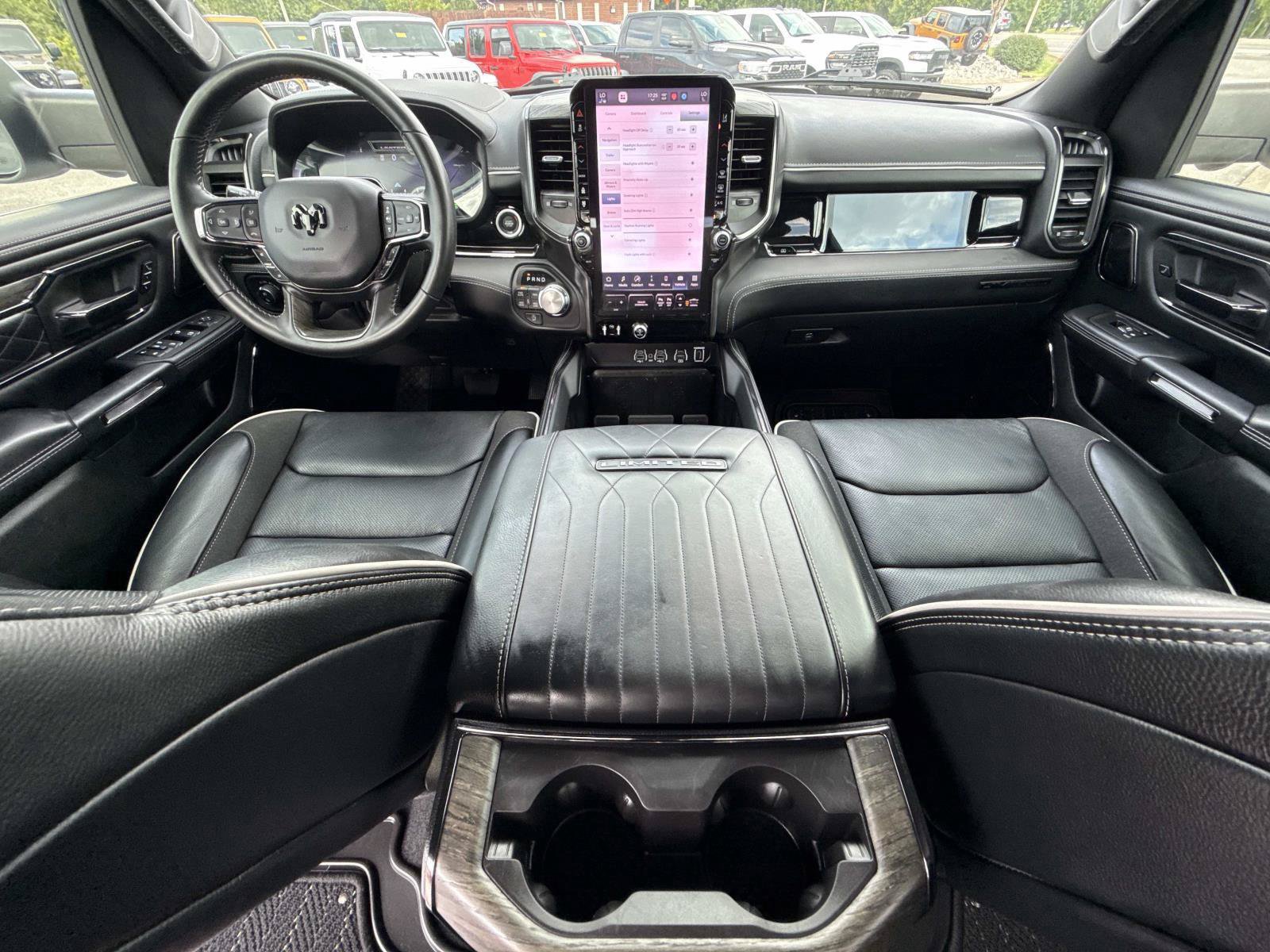 Used 2025 RAM 1500 Limited AWD/4WD image 19