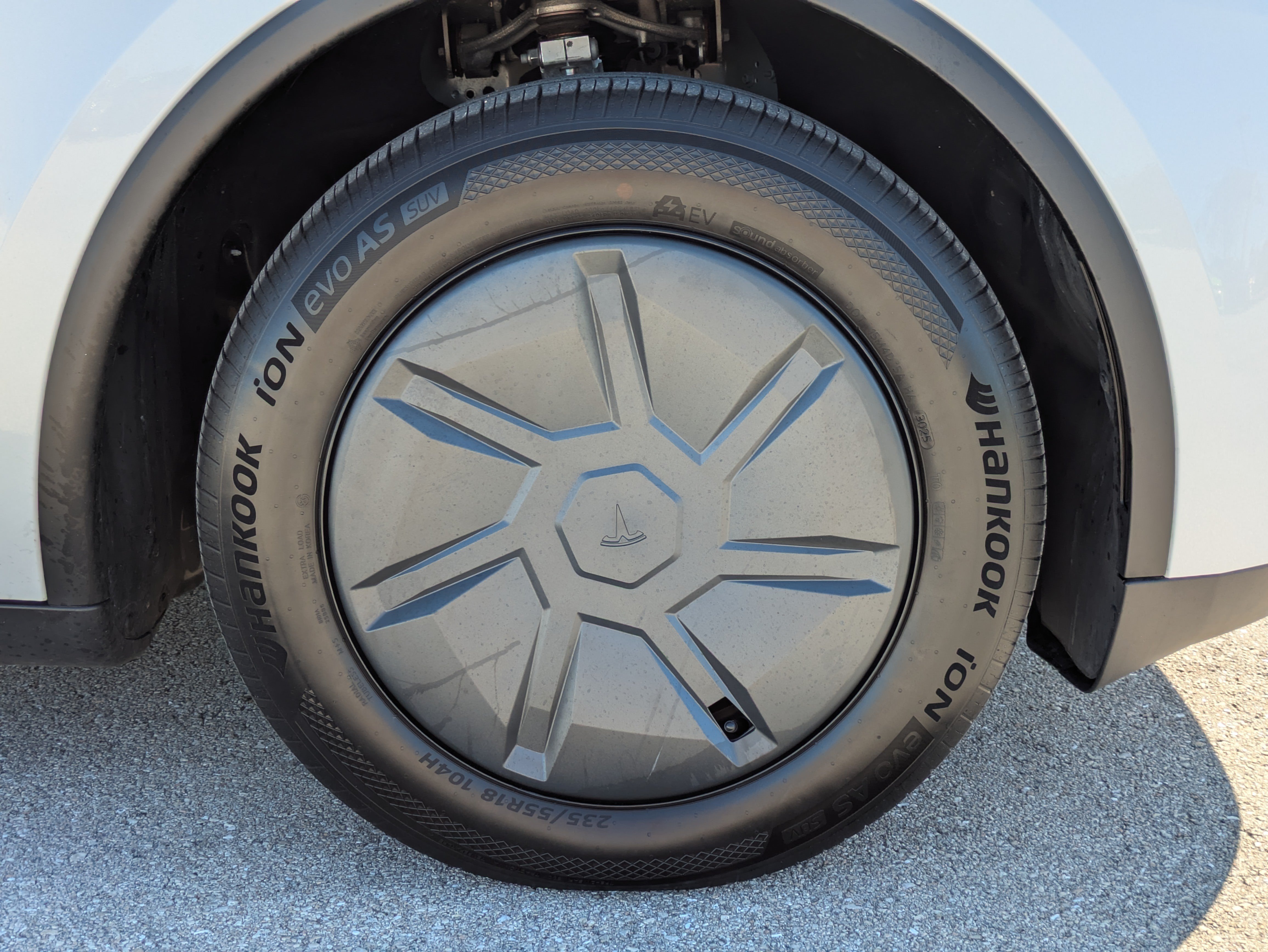 Used 2026 Tesla Model Y Long Range RWD image 11