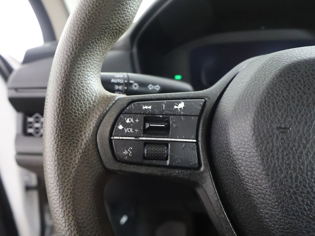 Used 2023 Honda Accord EX image 41
