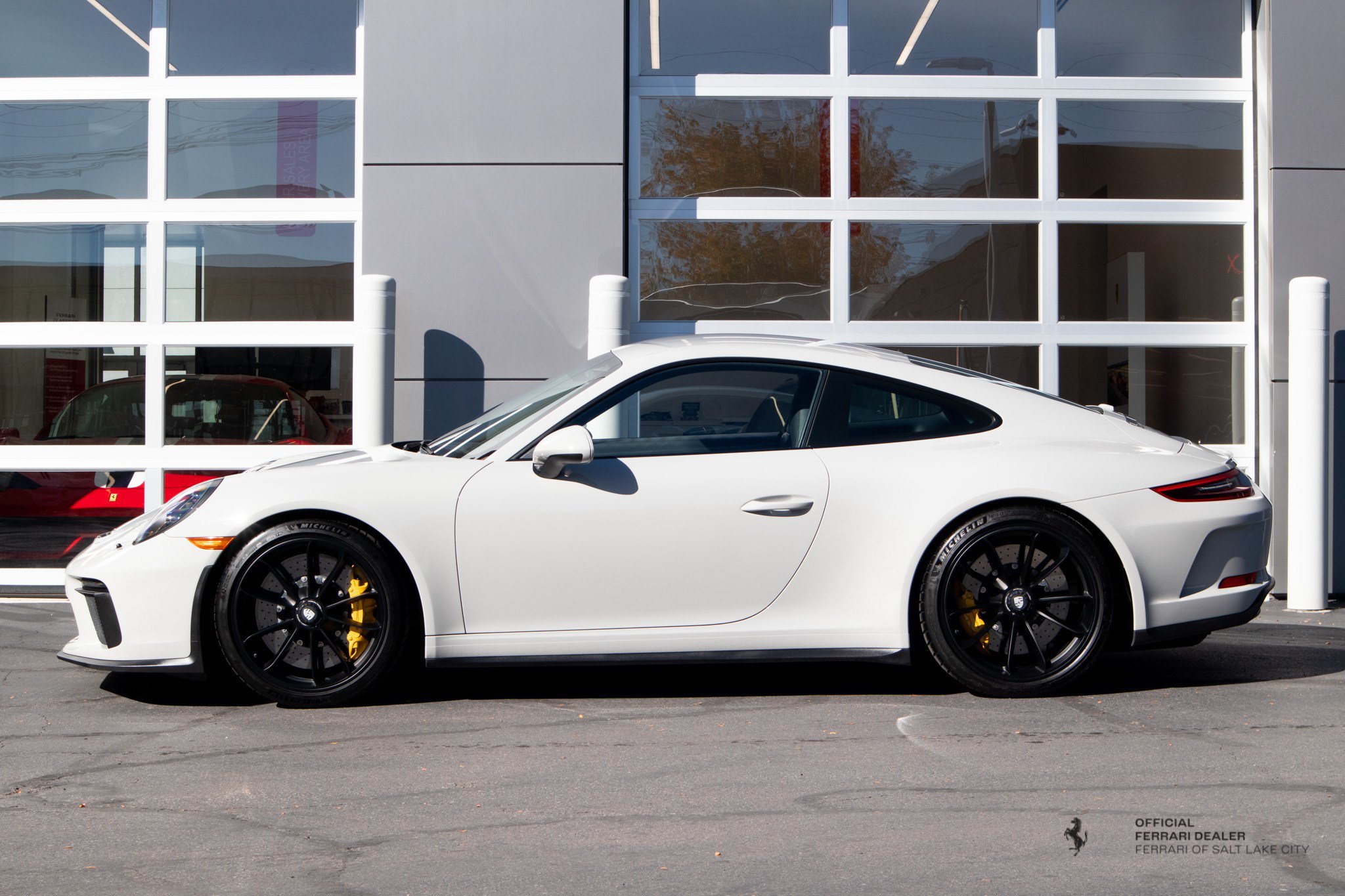 Used 2019 Porsche 911 GT3 RWD image 2