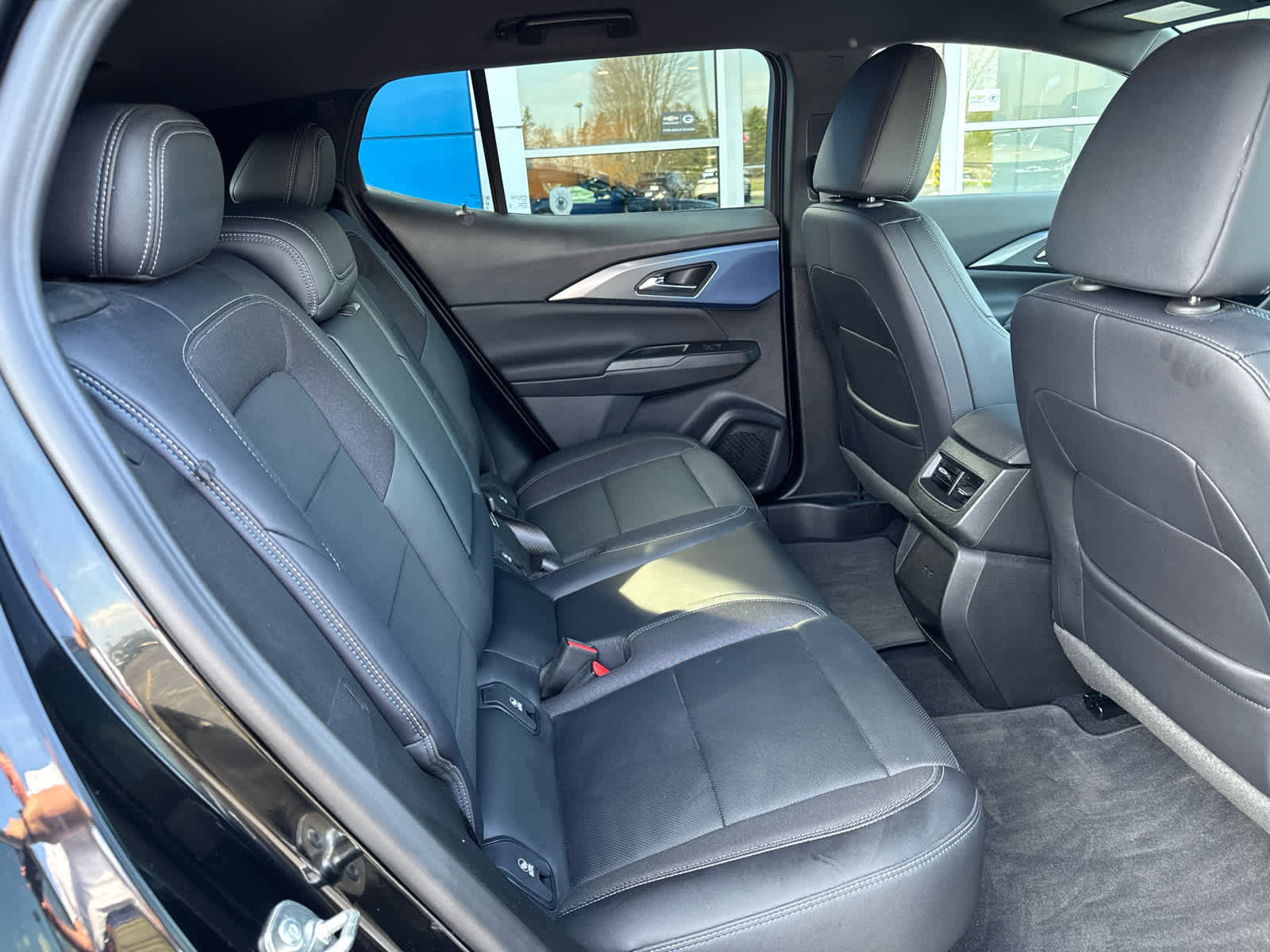 Used 2024 Chevrolet Equinox EV LT FWD image 5