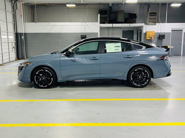 New 2026 Nissan Sentra SR w/ Floor Mat Package FWD image 13