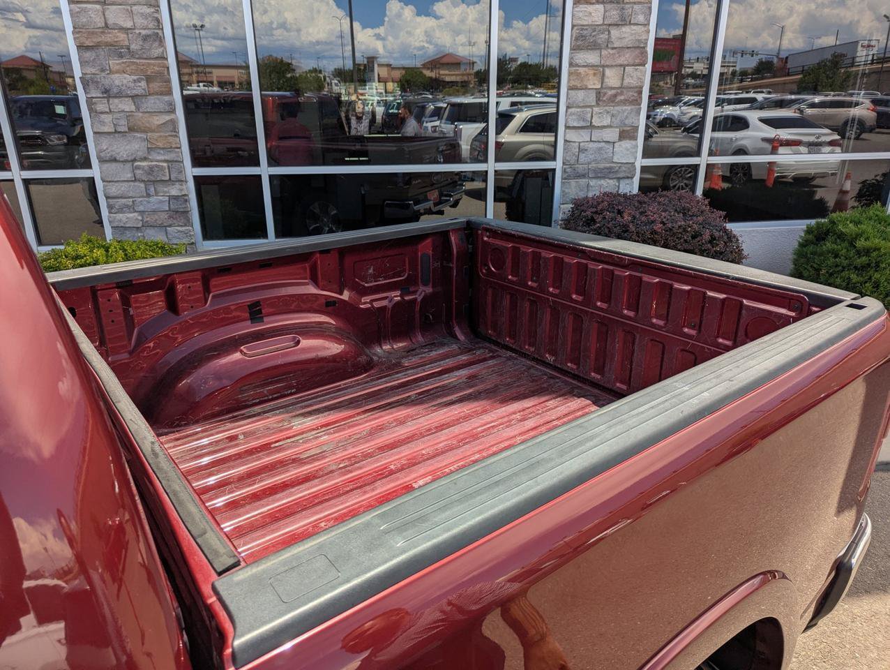 Used 2019 RAM 1500 Laramie AWD/4WD image 26