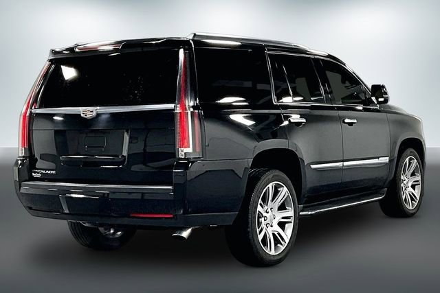 Used 2016 Cadillac Escalade Luxury AWD/4WD image 8