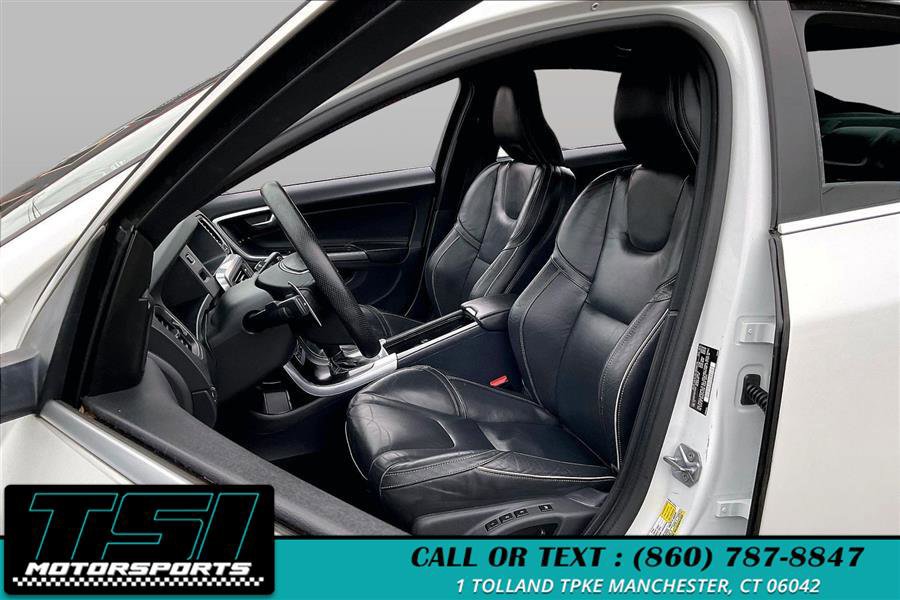 Used 2016 Volvo S60 T6 R-Design w/ Convenience Package image 25